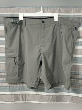 Realtree Men’s Gray Performance Hybrid Fishing Shorts